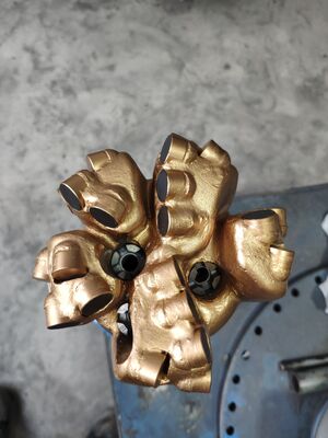 4,5 inch (114,3 mm) M516 PDC boor voor olie- en gaswinning